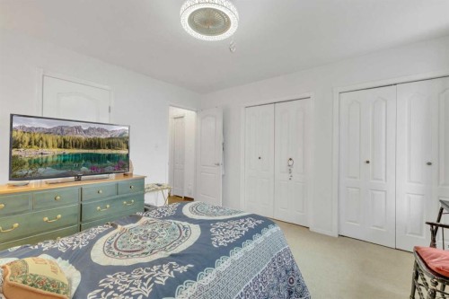 85 Kendrew Drive, Red Deer, AB - Indoor Photo Showing Bedroom