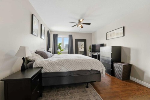 35 Windermere Close, Red Deer, AB - Indoor Photo Showing Bedroom