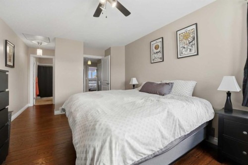 35 Windermere Close, Red Deer, AB - Indoor Photo Showing Bedroom