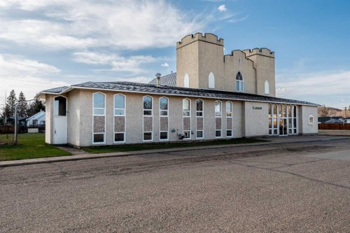 214 Bruce Avenue, Carbon, AB 