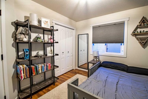 42 Landry Bend, Red Deer, AB - Indoor Photo Showing Bedroom