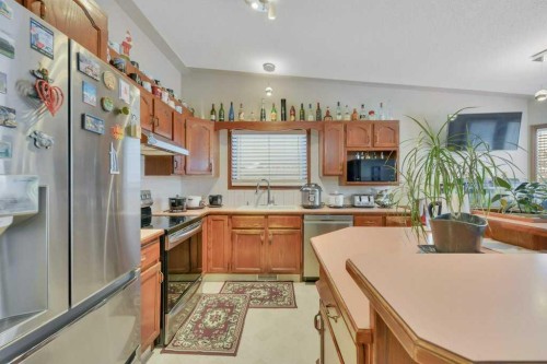56 Dawson Street, Red Deer, AB - Indoor Photo Showing Kitchen