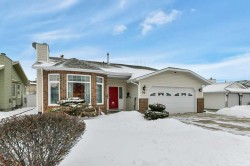 56 Dawson Street  Red Deer, AB T4R 1V9