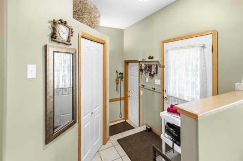 109 Kingston Drive, Red Deer, AB - Indoor Photo Showing Other Room