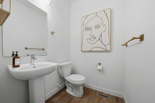 35 Tory Close, Red Deer, AB - Indoor Photo Showing Bathroom