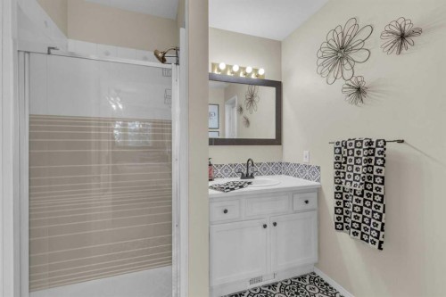 63 Duston Street, Red Deer, AB - Indoor