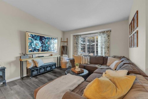 63 Duston Street, Red Deer, AB - Indoor Photo Showing Living Room