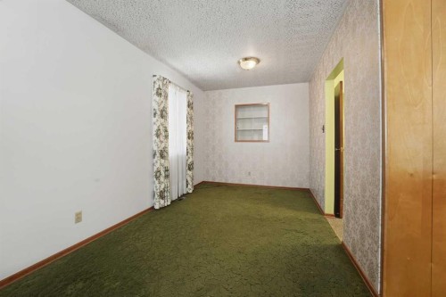 3927 Exeter Crescent, Red Deer, AB - Indoor Photo Showing Other Room