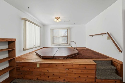 3927 Exeter Crescent, Red Deer, AB - Indoor Photo Showing Other Room