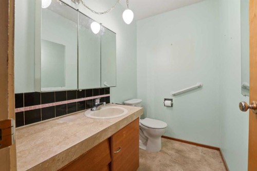 3927 Exeter Crescent, Red Deer, AB - Indoor Photo Showing Bathroom