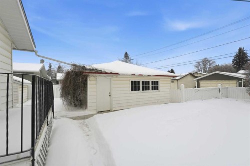 3927 Exeter Crescent, Red Deer, AB - Outdoor With Exterior