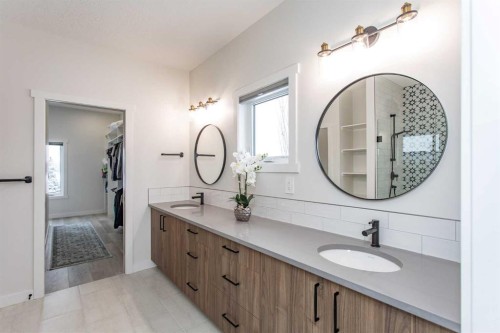 2 Twin Rose Court, Jarvis Bay, AB - Indoor Photo Showing Bathroom