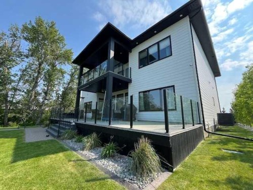 2 Twin Rose Court, Jarvis Bay, AB - Outdoor With Deck Patio Veranda