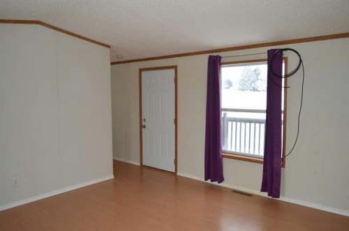 21 Sifton Crescent, Lougheed, AB - Indoor Photo Showing Other Room