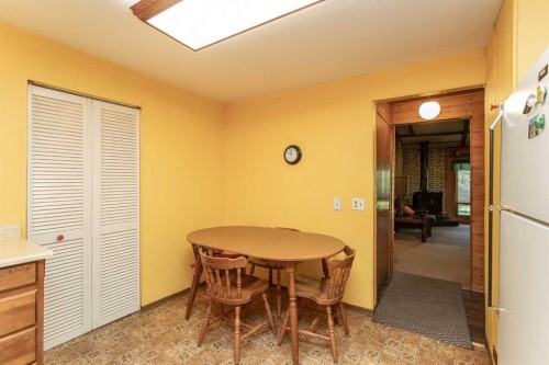 224-41124 Range Road 282 Range, Gull Lake, AB - Indoor Photo Showing Dining Room