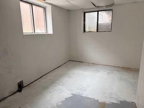 14 Eagle Road, Lacombe, AB - Indoor