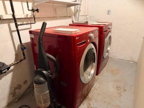 14 Eagle Road, Lacombe, AB - Indoor Photo Showing Laundry Room
