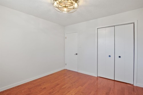 7 Stirling Close, Red Deer, AB - Indoor Photo Showing Other Room