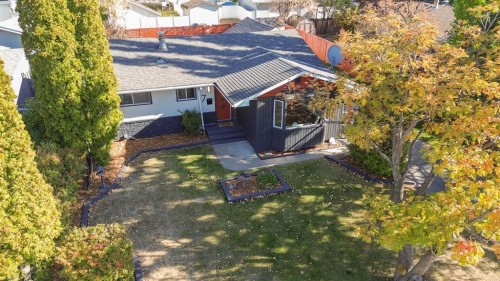 7 Stirling Close, Red Deer, AB - Outdoor