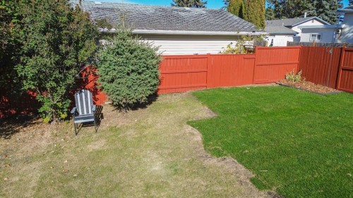 7 Stirling Close, Red Deer, AB - Outdoor