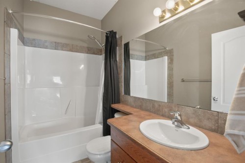 23 Jepsen Crescent, Red Deer, AB - Indoor Photo Showing Bathroom