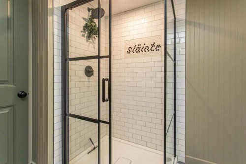 32 Carter Close, Red Deer, AB - Indoor Photo Showing Bathroom