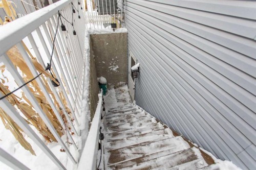 32 Carter Close, Red Deer, AB - Indoor Photo Showing Other Room