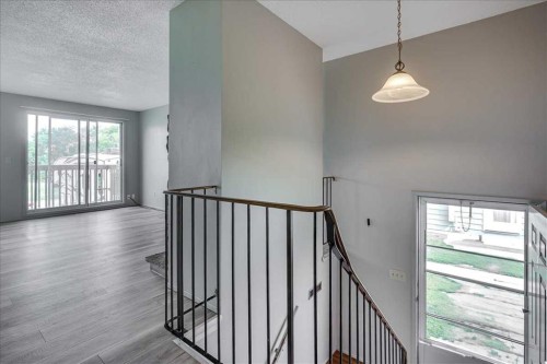 5210 61 Avenue, Olds, AB - Indoor Photo Showing Other Room