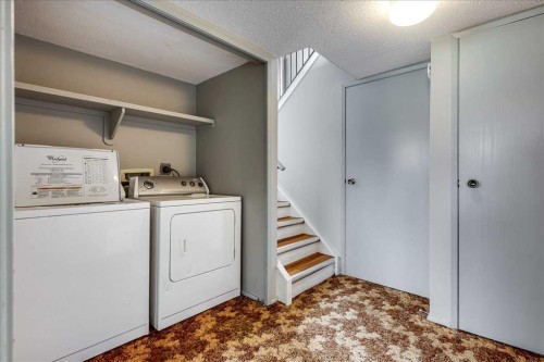 5210 61 Avenue, Olds, AB - Indoor Photo Showing Laundry Room