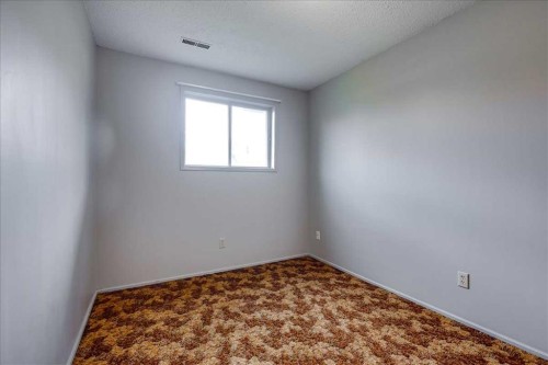 5210 61 Avenue, Olds, AB - Indoor Photo Showing Other Room