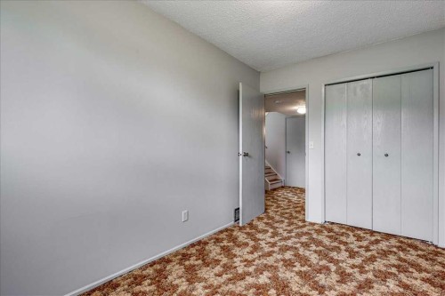 5210 61 Avenue, Olds, AB - Indoor Photo Showing Other Room