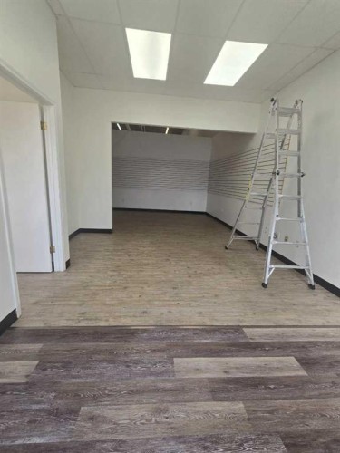 329 9 Street East, Brooks, AB 