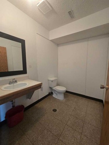 329 9 Street East, Brooks, AB 
