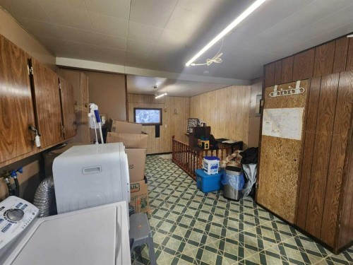 5103 49 Avenue, Caroline, AB - Indoor