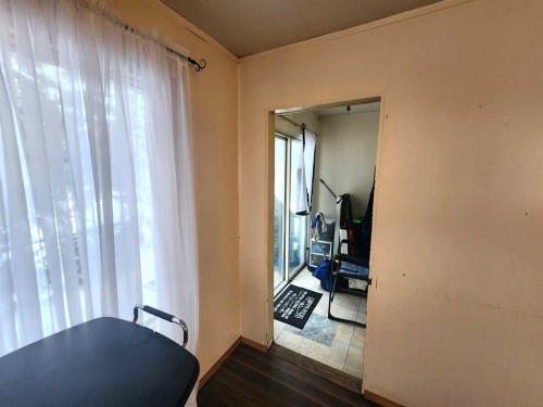 5103 49 Avenue, Caroline, AB - Indoor Photo Showing Other Room