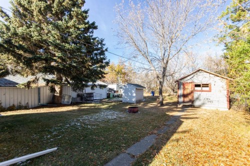 4206 51A Street, Red Deer, AB - Outdoor