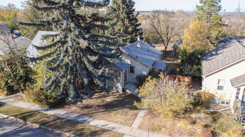 4206 51A Street, Red Deer, AB - Outdoor