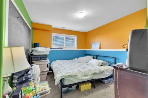 95 Jennings Crescent, Red Deer, AB - Indoor Photo Showing Bedroom
