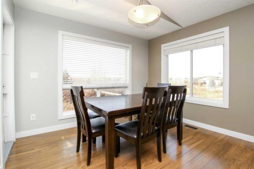 5825 Panorama Drive, Blackfalds, AB - Indoor Photo Showing Dining Room