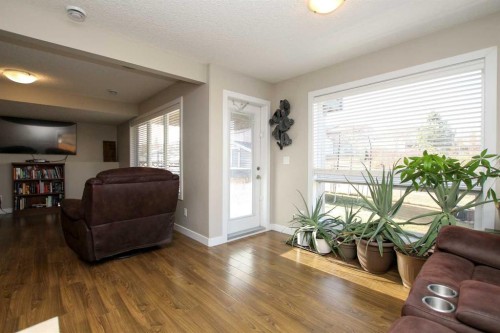 5825 Panorama Drive, Blackfalds, AB - Indoor Photo Showing Living Room