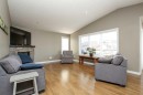 5825 Panorama Drive, Blackfalds, AB  - Indoor Photo Showing Living Room 