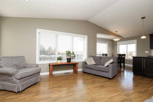5825 Panorama Drive, Blackfalds, AB - Indoor Photo Showing Living Room