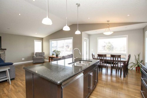 5825 Panorama Drive, Blackfalds, AB - Indoor Photo Showing Kitchen With Double Sink With Upgraded Kitchen