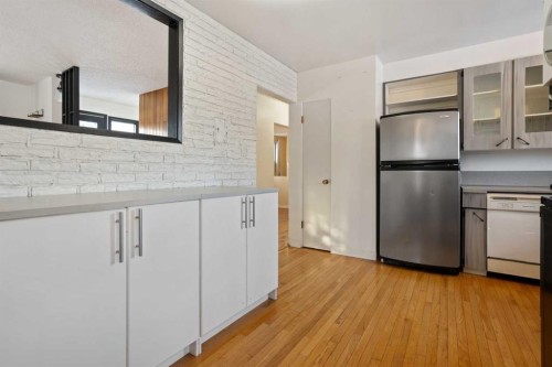 11 Montrose, Camrose, AB - Indoor Photo Showing Kitchen