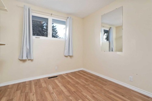 11 Montrose, Camrose, AB - Indoor Photo Showing Other Room