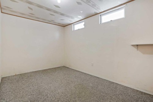 11 Montrose, Camrose, AB - Indoor Photo Showing Other Room