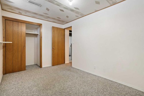 11 Montrose, Camrose, AB - Indoor Photo Showing Other Room