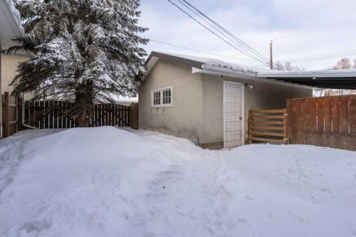 11 Montrose, Camrose, AB - Outdoor With Exterior