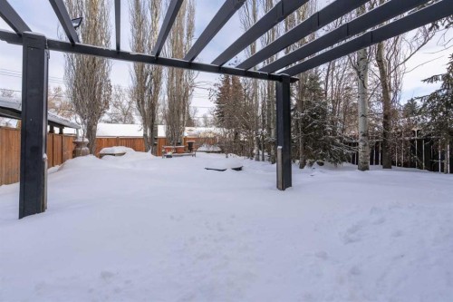 11 Montrose, Camrose, AB - Outdoor