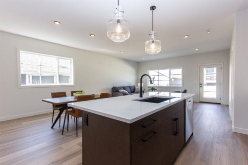 10 Tindale Place, Red Deer, AB - Indoor Photo Showing Kitchen